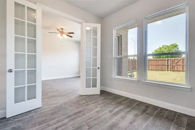 528 Hutchinson Lane, Lewisville, TX 75077 - Photo 9