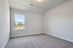 528 Hutchinson Ln, Lewisville, TX 75077 - Photo 7
