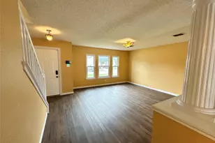 3165 Spyglass Dr, Grand Prairie, TX 75052 - Photo 3