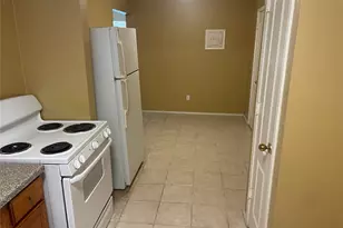 908 N Zang Blvd, Dallas, TX 75208 - Photo 5
