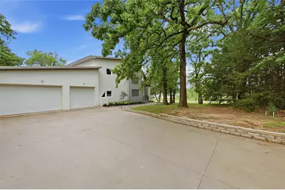 316 Comanche Drive, Lake Kiowa, TX 76240 - Photo 35