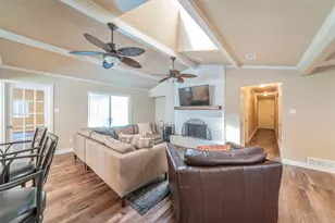 1804 Lincolnshire Dr, Bedford, TX 76021 - Photo 3