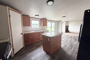 1075 Pluto Rd, Milford, TX 76670 - Photo 15
