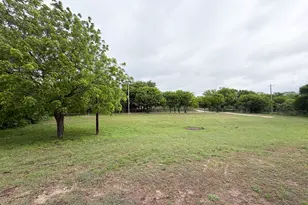 1075 Pluto Rd, Milford, TX 76670 - Photo 5