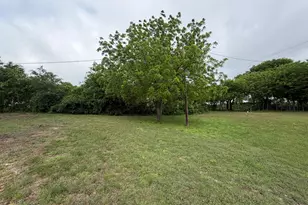 1075 Pluto Rd, Milford, TX 76670 - Photo 3