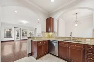 1020 Pavillion St, Dallas, TX 75204 - Photo 9