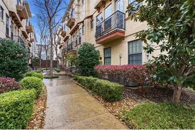 1020 Pavillion Street, Dallas, TX 75204 - Photo 3