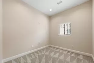 1020 Pavillion St, Dallas, TX 75204 - Photo 31