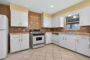 7132 Sorenson Cir, Dallas, TX 75227 - Photo 5