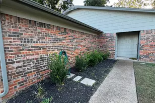 11919 Averett Ct, Fort Worth, TX 76008 - Photo 3