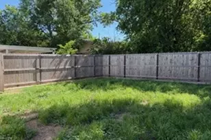 312 Small St, Bowie, TX 76230 - Photo 27