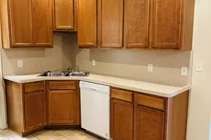 1627 Summerhill Ct, Granbury, TX 76049 - Photo 7
