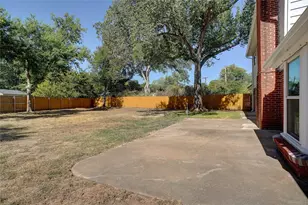 1104 Shady Pine Ct, Bedford, TX 76021 - Photo 17