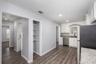 1110 N Ross Avenue, Sherman, TX 75090 - Photo 11