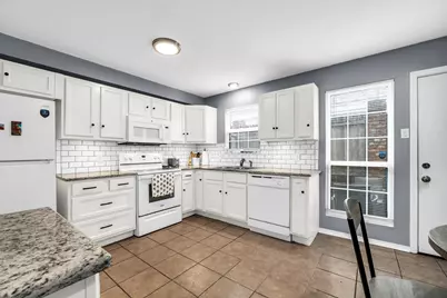 1302 Speight Avenue, Waco, TX 76706 - Photo 5