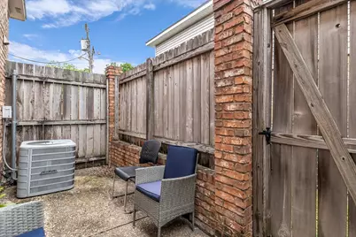 1302 Speight Avenue, Waco, TX 76706 - Photo 19
