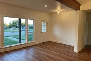 410 S Hannaford St, Granbury, TX 76048 - Photo 11