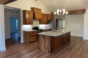 410 S Hannaford St, Granbury, TX 76048 - Photo 7
