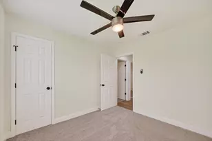 2832 Red Oak Dr, Grand Prairie, TX 75052 - Photo 23