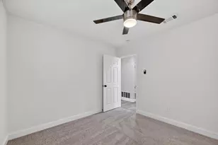 2832 Red Oak Dr, Grand Prairie, TX 75052 - Photo 25