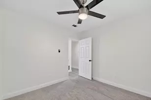 2832 Red Oak Dr, Grand Prairie, TX 75052 - Photo 27