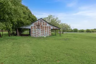 2720 E Seeton Rd, Grand Prairie, TX 75054 - Photo 29
