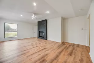 2720 E Seeton Rd, Grand Prairie, TX 75054 - Photo 13
