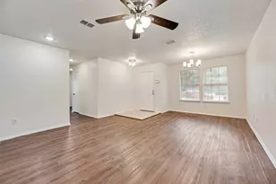 2938 Marquis Ln, Lancaster, TX 75134 - Photo 5