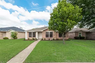 2938 Marquis Ln, Lancaster, TX 75134 - Photo 3