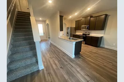 312 Lone Wolf Trail, Fort Worth, TX 76120 - Photo 3