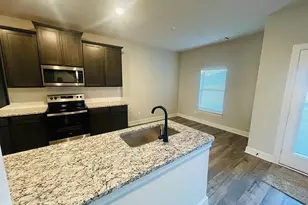 312 Lone Wolf Trl, Fort Worth, TX 76120 - Photo 19