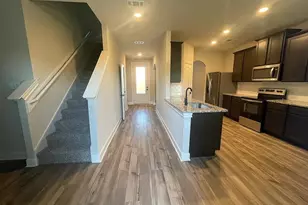 312 Lone Wolf Trl, Fort Worth, TX 76120 - Photo 7