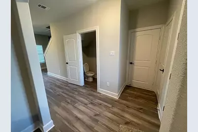 312 Lone Wolf Trail, Fort Worth, TX 76120 - Photo 5