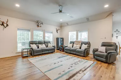 912 Thomas Crossing Drive, Fort Worth, TX 76028 - Photo 11