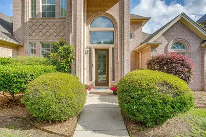 912 Thomas Crossing Drive, Fort Worth, TX 76028 - Photo 5