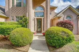 912 Thomas Crossing Dr, Fort Worth, TX 76028 - Photo 5