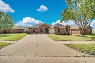 313 Shadow Bend Dr, Red Oak, TX 75154 - Photo 3