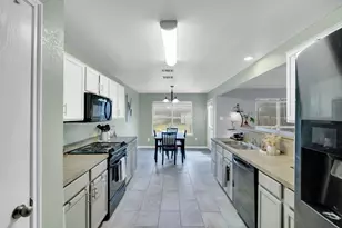 313 Shadow Bend Dr, Red Oak, TX 75154 - Photo 11