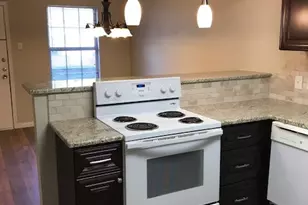 2005 S 8th St, Waco, TX 76706 - Photo 9