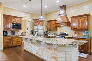 1125 Whispering Oaks, China Spring, TX 76633 - Photo 9
