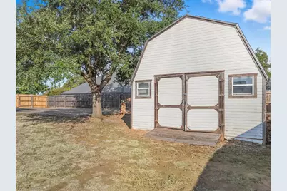 3905 Bonita Court, Granbury, TX 76049 - Photo 33