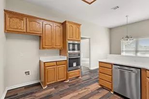 3905 Bonita Ct, Granbury, TX 76049 - Photo 11
