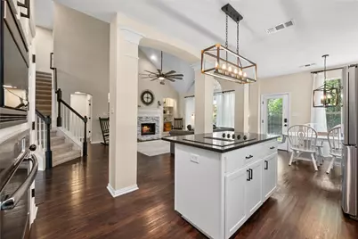 2014 Marie Weldon Lane, Arlington, TX 76001 - Photo 15