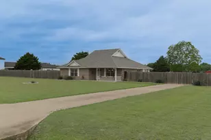 339 Meadow Ln, Red Oak, TX 75154 - Photo 3