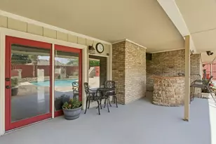 1025 Hampshire Ln, Carrollton, TX 75007 - Photo 17