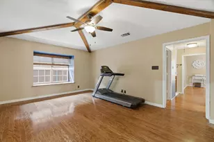 1025 Hampshire Ln, Carrollton, TX 75007 - Photo 17