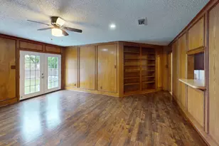 7047 Red Bud Dr, Dallas, TX 75227 - Photo 7
