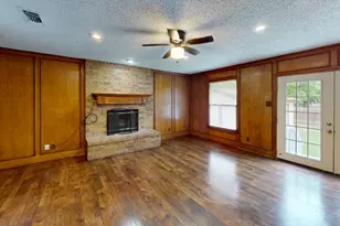 7047 Red Bud Dr, Dallas, TX 75227 - Photo 5