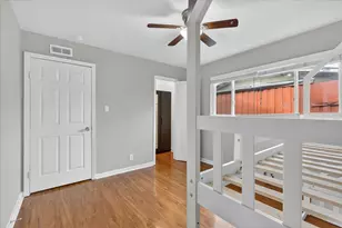 2970 Sundial Dr, Dallas, TX 75229 - Photo 23
