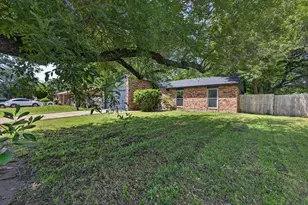 3221 Merrimac Dr, Forest Hill, TX 76140 - Photo 3